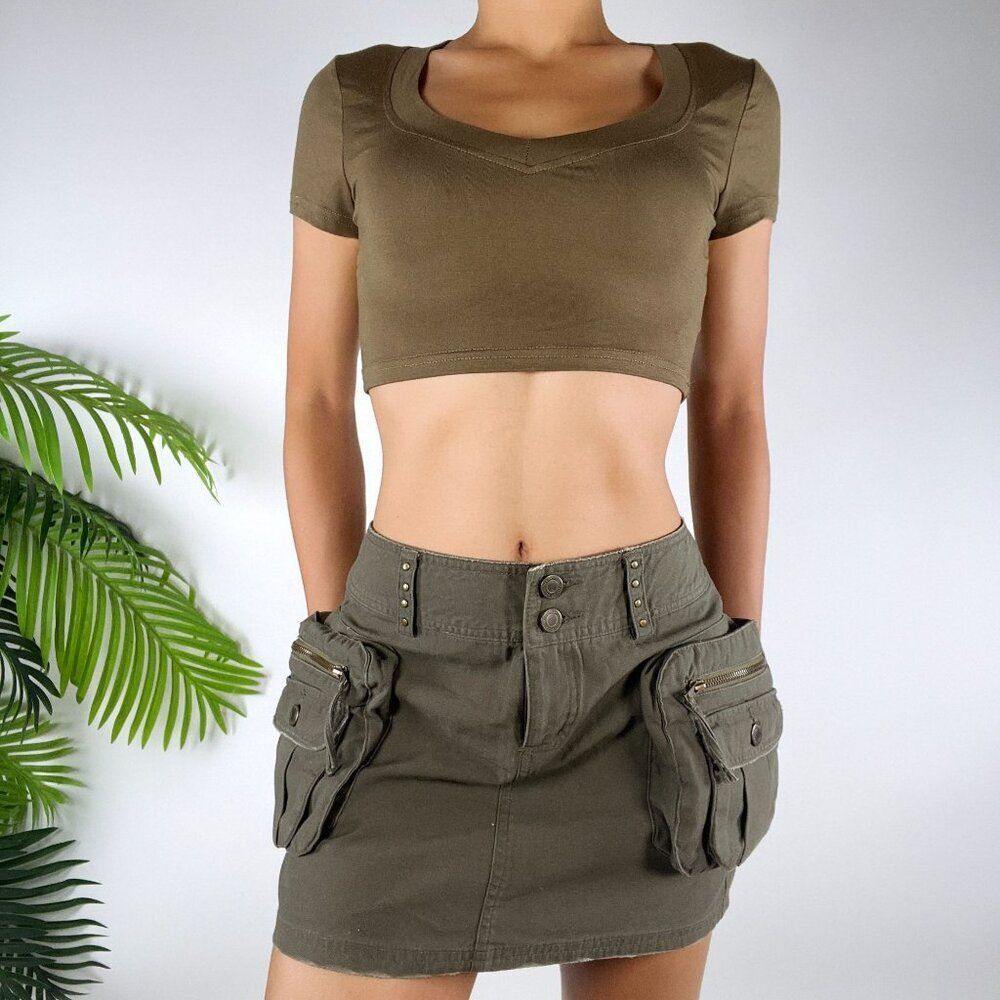 Vintage Y2K Green Granola Girl Gorpcore Low Rise Distressed Cargo Mini Skirt / M